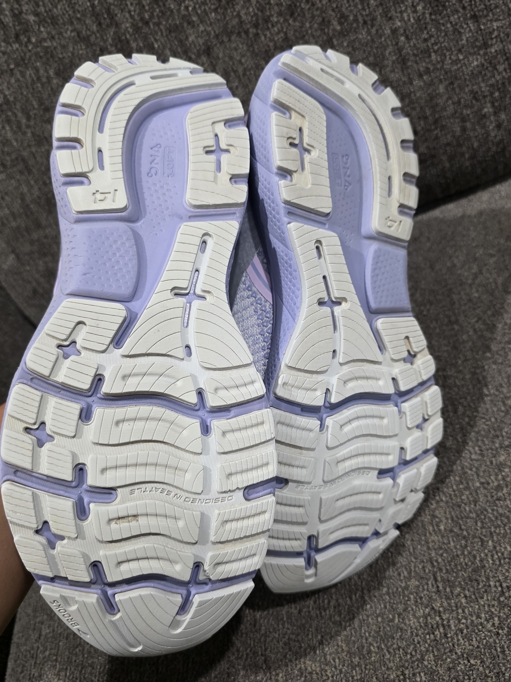 Brooks Ghost Women's Running Shoes - Lavender / Silver - Picture 4 of 10